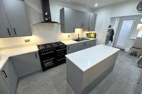 Guest house for sale, Tor Park Road, Torquay TQ2