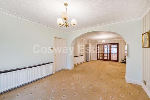 undefined, Blackwell Gardens, Edgware