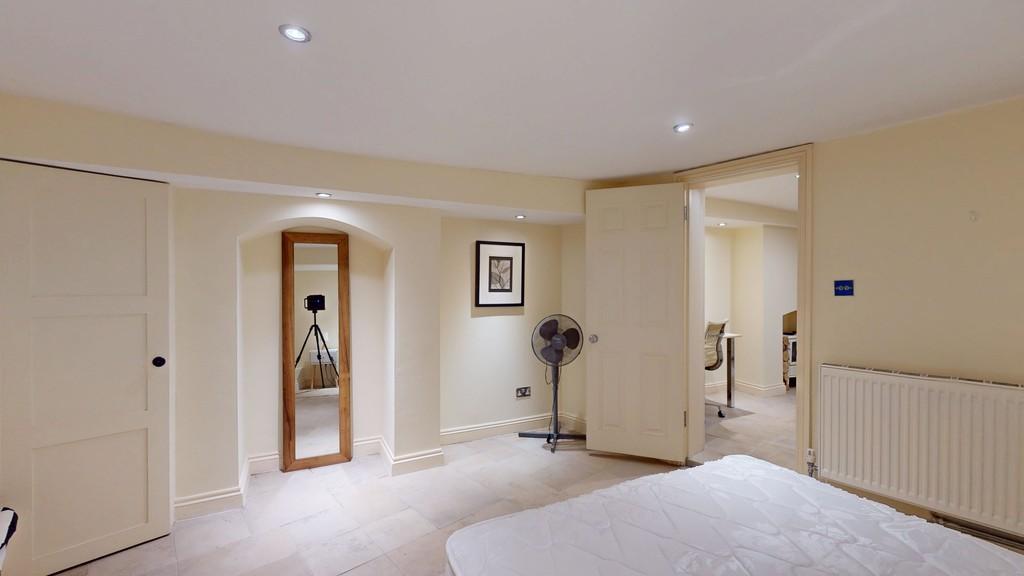 Bedroom 1 - Angle 2