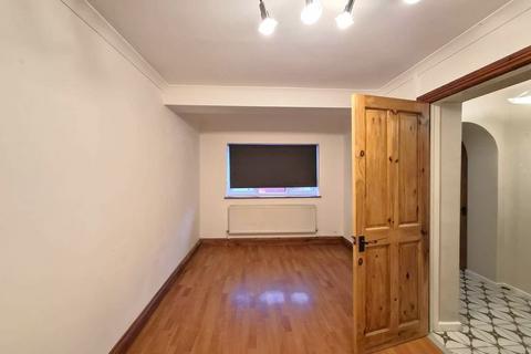 undefined, Godre'r Coed, Hengoed CF82