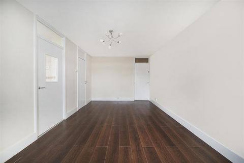 1 bedroom flat to rent, Churchward House, Ivatt Place, London