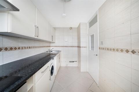 1 bedroom flat to rent, Churchward House, Ivatt Place, London