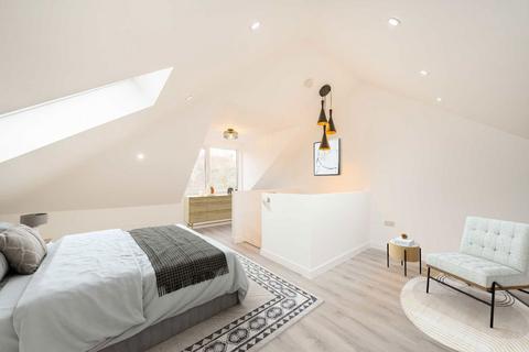 4 bedroom house for sale, Baldry Gardens, London SW16
