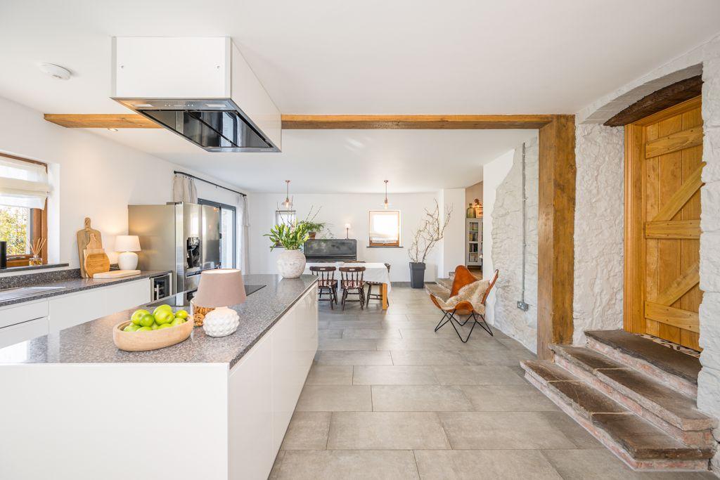 Kitchen / Dining /