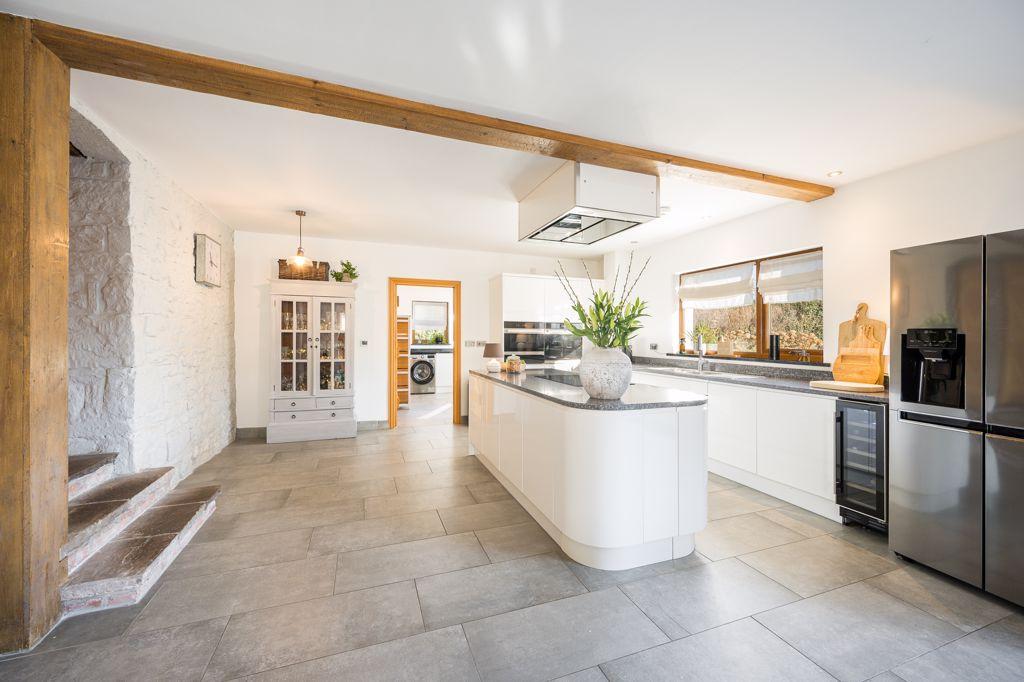 Kitchen / Dining /