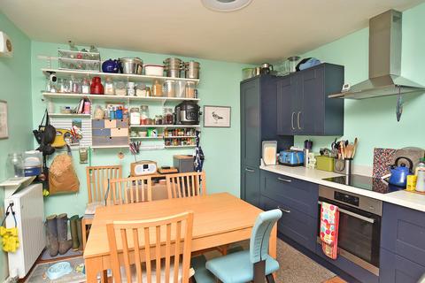 3 bedroom semi-detached house for sale, Harlow Park Crescent, Harrogate