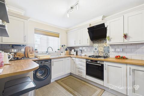 3 bedroom townhouse for sale, Tiger Court, Burton-on-Trent