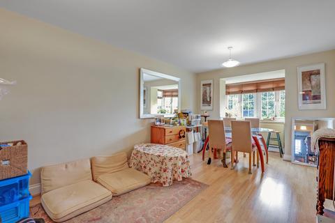 2 bedroom apartment for sale, Crown Lane, Streatham