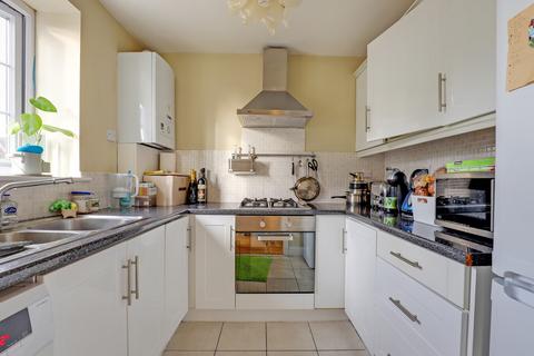 2 bedroom apartment for sale, Crown Lane, Streatham