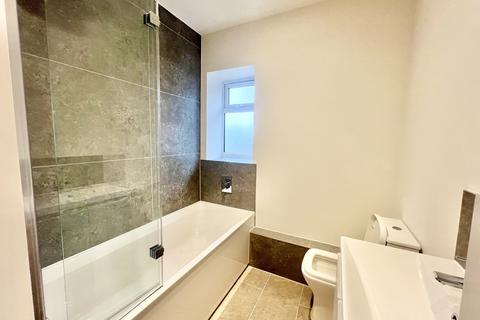 undefined, Ashridge, Farnborough GU14