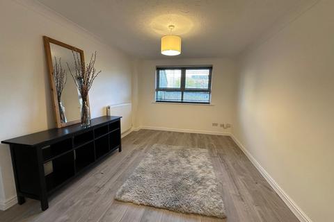 2 bedroom flat to rent, 1 Millennium Drive, London, E14
