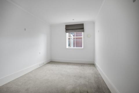 undefined, 35 Bredin House, Chelsea SW10