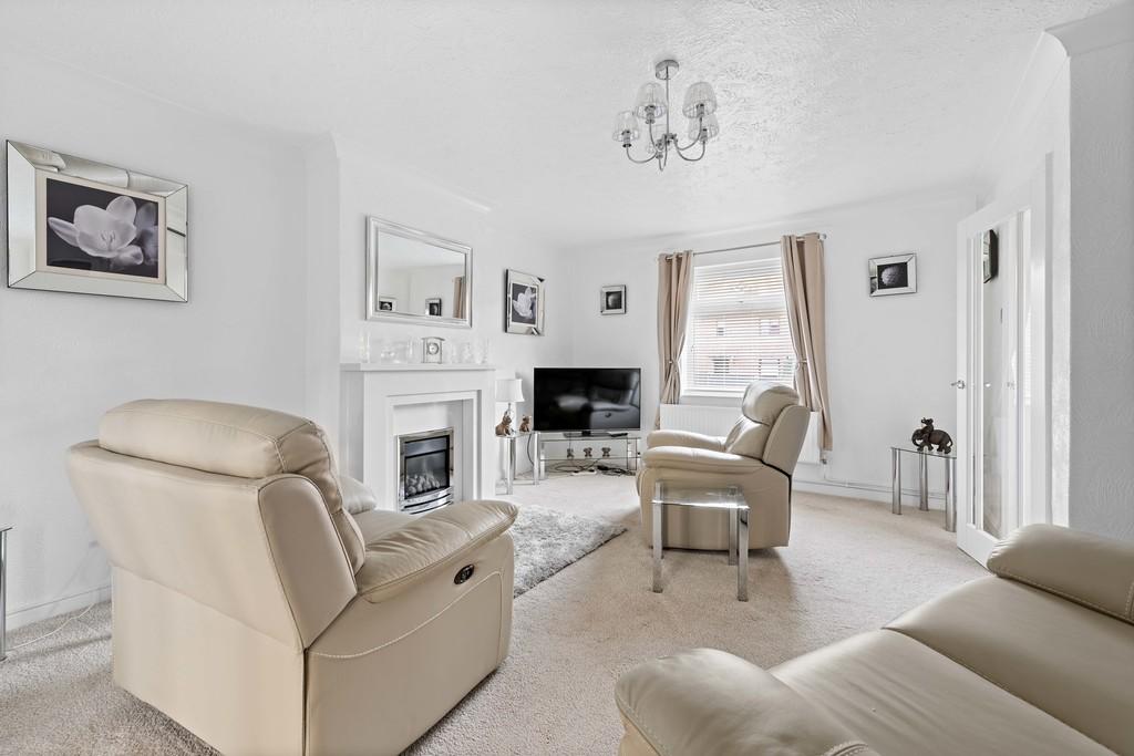 7 Lincoln Road, Blacon, CH1 5 BZ5