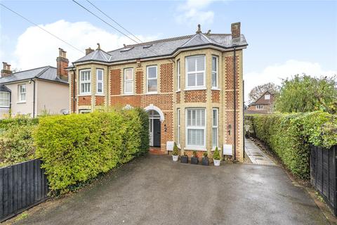 2 bedroom maisonette for sale, High Street, Woking GU21