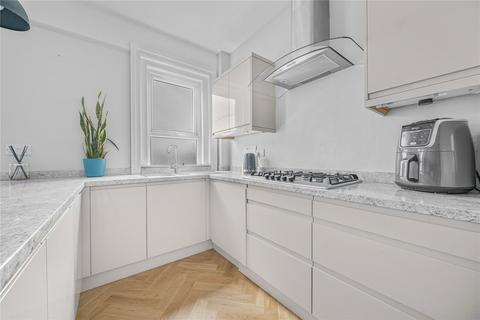 2 bedroom maisonette for sale, High Street, Woking GU21