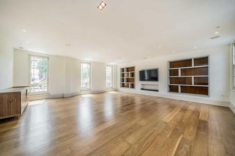 3 bedroom flat to rent, Westbourne Grove, London W11