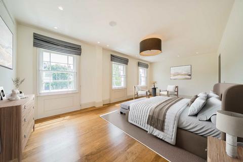 3 bedroom flat to rent, Westbourne Grove, London W11