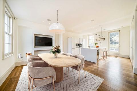 3 bedroom flat to rent, Westbourne Grove, London W11
