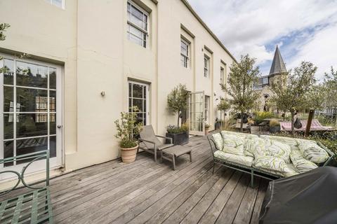 3 bedroom flat to rent, Westbourne Grove, London W11