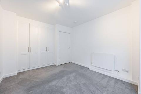 undefined, Kew Bridge Court, Chiswick, London, W4