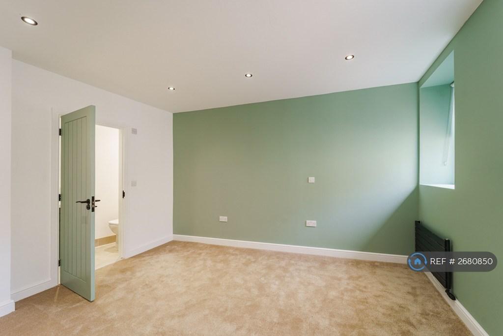 Midas Lounge Apt 2
