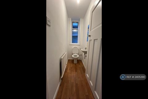 2 bedroom flat to rent, Golders Green Road, London, NW11