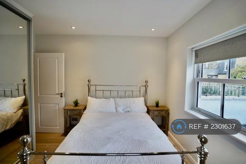 3 bedroom maisonette to rent, Friston Street, London, SW6