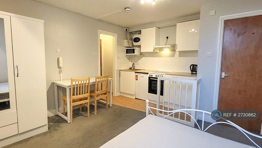 Fully Furnished Studio Flat
