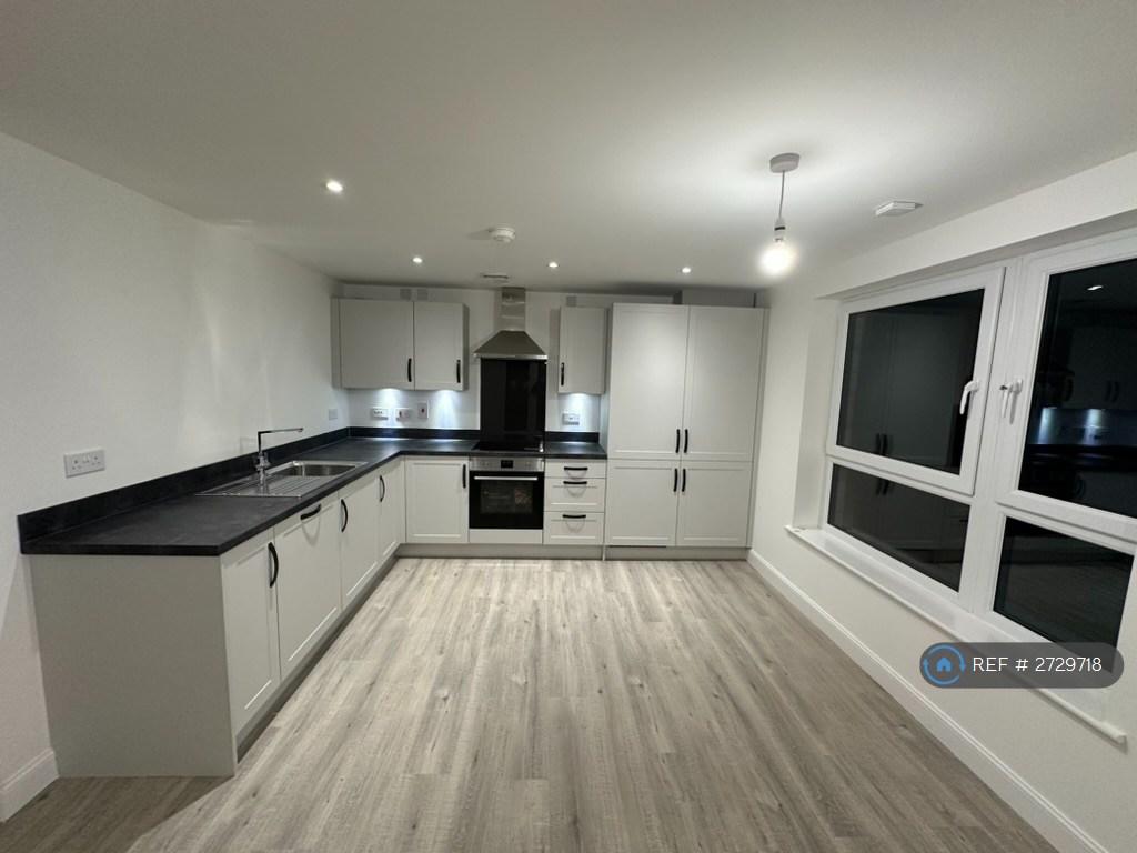 Kitchen / Dining Area
