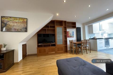 undefined, Howland Way, London, SE16