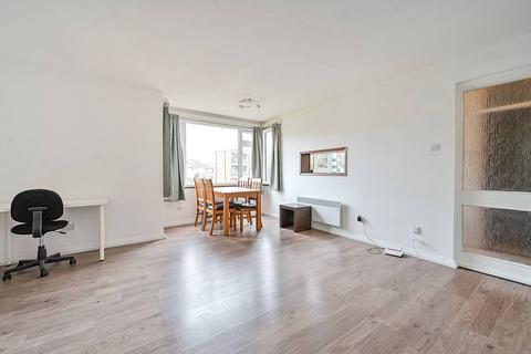 2 bedroom flat to rent, St Andrews Court, Grove Park, London, W4