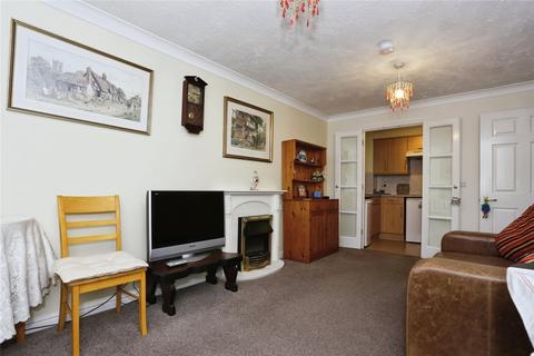 1 bedroom apartment for sale, Perrin Court, Ashford TW15
