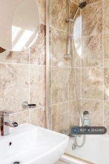 3 bedroom apartment to rent, Morieux Road, London E10