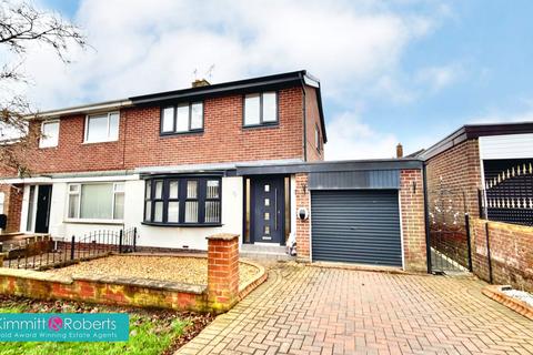 3 bedroom semi-detached house for sale - Woodlands, Seaham, Durham, SR7 0ER