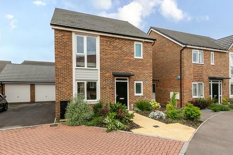 3 bedroom detached house for sale, Dancy Road, Copthorne, Crawley, West Sussex, RH10