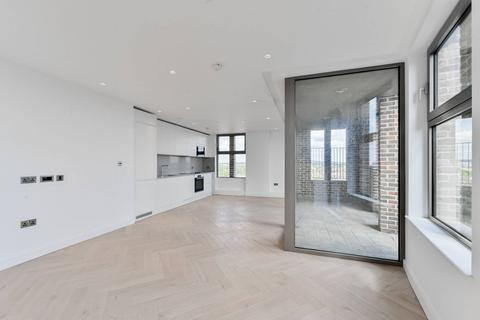 3 bedroom flat to rent, Middle Yard, Neasden, London, NW10