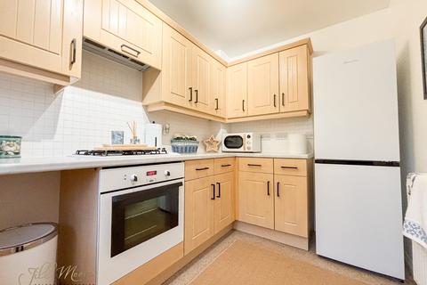 5 bedroom property for sale, Rushmore Grange, Washington NE38