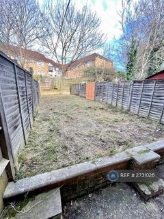 2 bedroom maisonette to rent, Riverside Gardens, Wembley, HA0