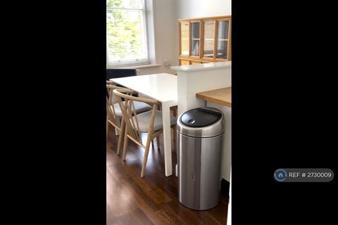 2 bedroom flat to rent, Denmark Road, London, SE5