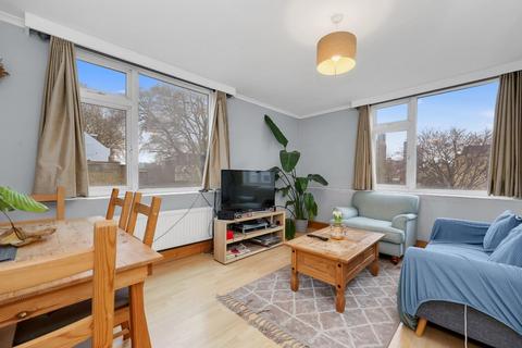 2 bedroom flat for sale, Bethnal Green Road, London, E2