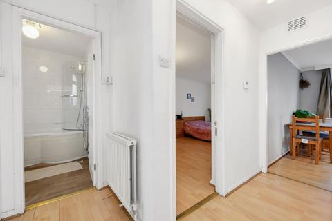 2 bedroom flat for sale, Bethnal Green Road, London, E2