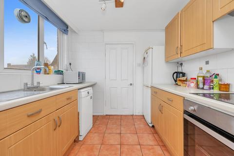 2 bedroom flat for sale, Bethnal Green Road, London, E2