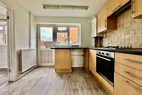 2 bedroom terraced house to rent, Folkestone CT20