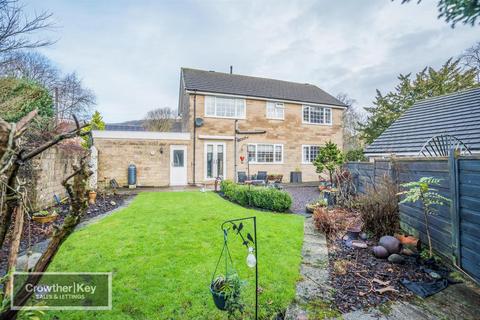 4 bedroom detached house for sale, The Glade, Buxton