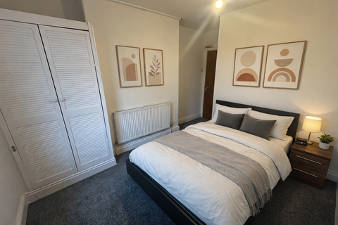 undefined, 120 Milton Walk, Room 2