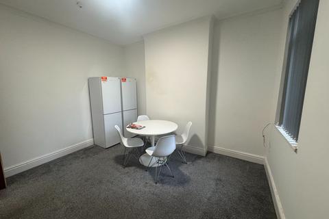 undefined, 120 Milton Walk, Room 5