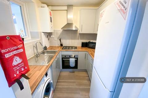 2 bedroom flat to rent, Miranda Court, Manchester, M5