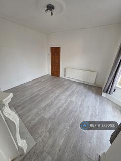 3 bedroom end of terrace house to rent, Cambridge Street, Rotherham, S65