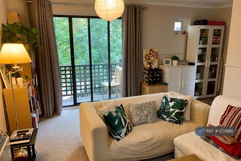 undefined, Watersmeet Way, London, SE28