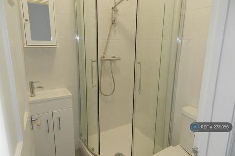 1 bedroom in a house share to rent, Nelgarde Road, Catford, SE6